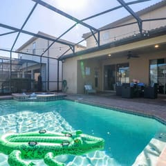 Gorgeous 5Bd w/ Pool & Spa @ Windsor Westside 8893