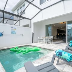 Modern 3Bd Screened Pool at Serenity Resort 17322
