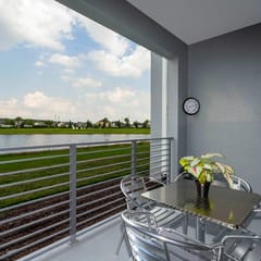 Stunning 2Bd Resort at Storey Lake 105 3171