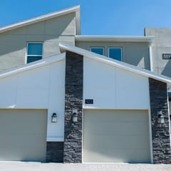 Modern 2Bd Townhome Minutes to Disney w Waterpark