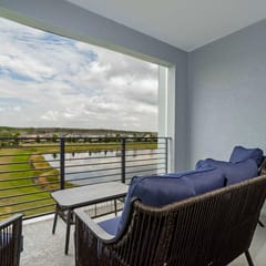 Lake View Resort Condo w Lazy River Near Disney