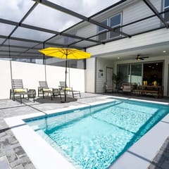 Stunning 5Bd w/ Pool @ Windsor Island Resort 3814