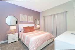 Stylish 4Bd w Lake View Pool and Kids Themed Room