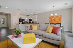 Lovely 4Bd w Jacuzzi Near Disney Compass Bay 5113
