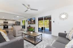 Cozy 5Bd w/ Pool Single Family Close to Disney 106