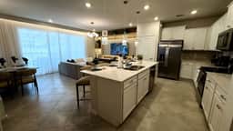 Brand New | Modern 5BR with Pool & Game Room 16212 - Imagem 3