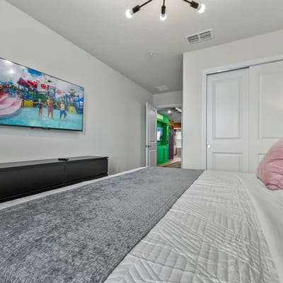 16220 Windsor Cay 5Bd 12G 1