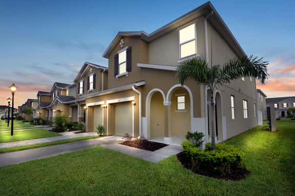 Modern Villa, Prime Location! 4Bds Townhouse 5126 - Image 1