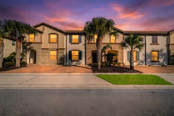 5BR Minions & Mickey Rooms w Pool Sun Shelf 8879 - Image 1