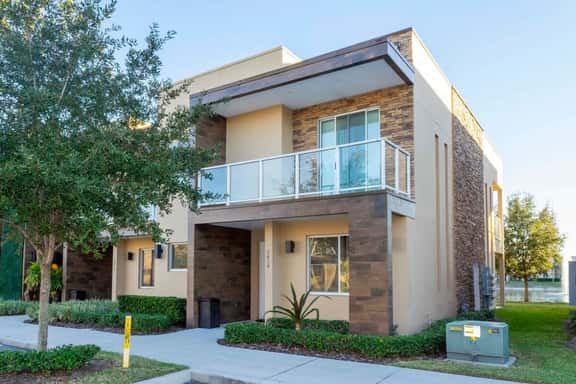 Stunning 4Bd Close to Disney Magic Village 7614 - Image 1