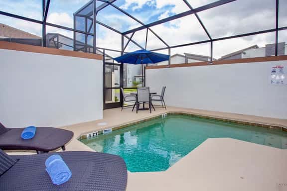 Wonderful 5 Bedroom w Pool Close to Disney 4801 - Image 1