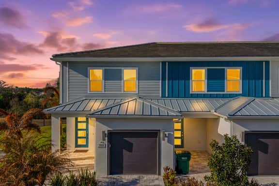Modern 3Bd End Unit with Garage & Water View 7904 - Image 1
