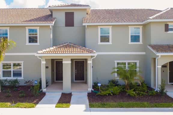 Gorgeous 4 Bedroom w Pool Close to Disney 4836 - Image 1