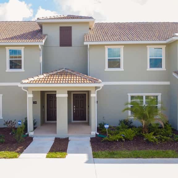 Gorgeous 4 Bedroom w Pool Close to Disney 4836 - Image 1