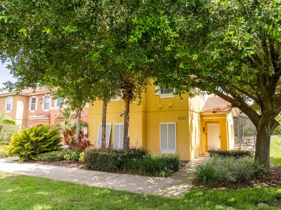 Modern Townhouse Near Disney w/ Private Pool 8523
