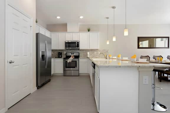 Family Friendly 4Bd Townhome Disney w Pool Access