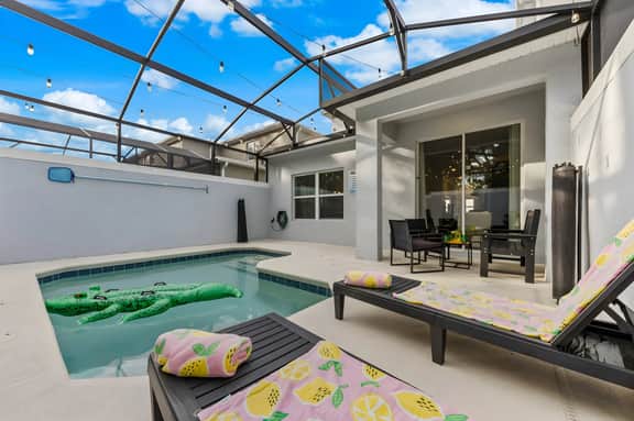South-Facing Pool 5BR Storey Lake Lazy River 2437