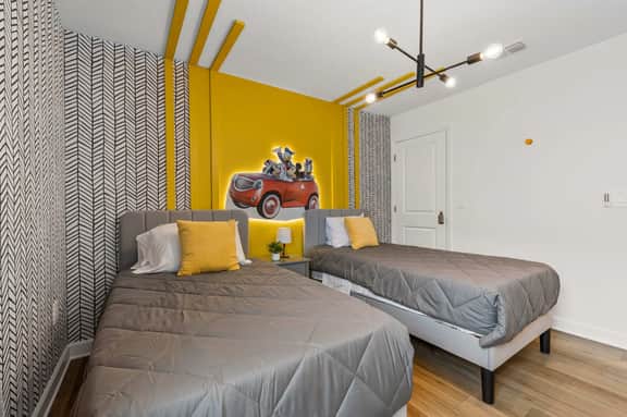 Family 5Bd Pool, Spa, Themed Rooms & GameRoom 7832