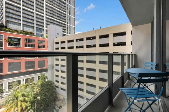 NEW | High-Rise 1BR + Den, Rooftop Pool & Gym 402 - Image 5