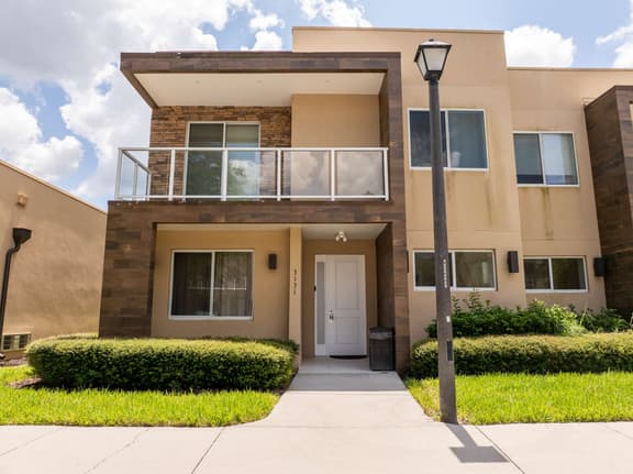 Modern Magic Village Home for 8 with Grill 3131