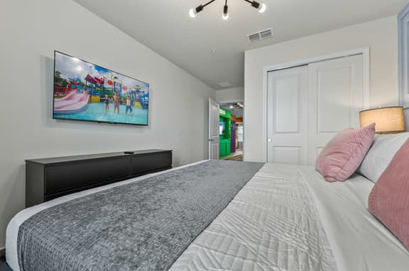 16220 Windsor Cay 5Bd 12G 1