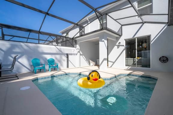 4Bd w/ Pool & Free Waterpark @ Storey Lake 2461 - Image 1